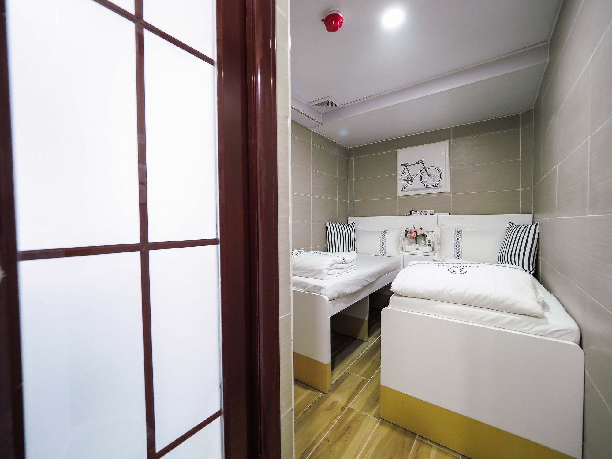 Hk International Hostel Tsim Sha Tsui  Bagian luar foto